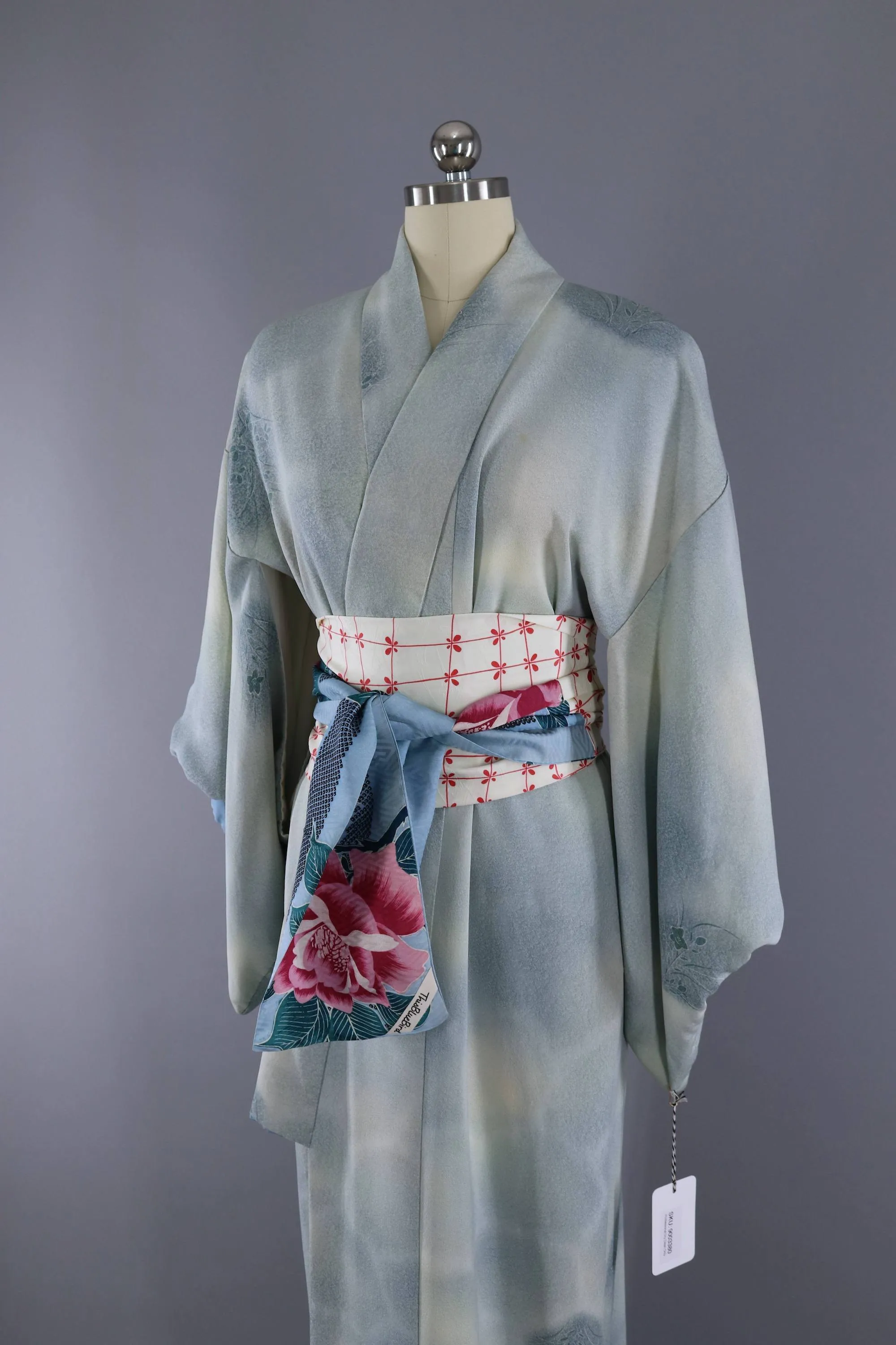 Vintage 1960s Silk Kimono Robe / Blue Ivory Ombre Floral