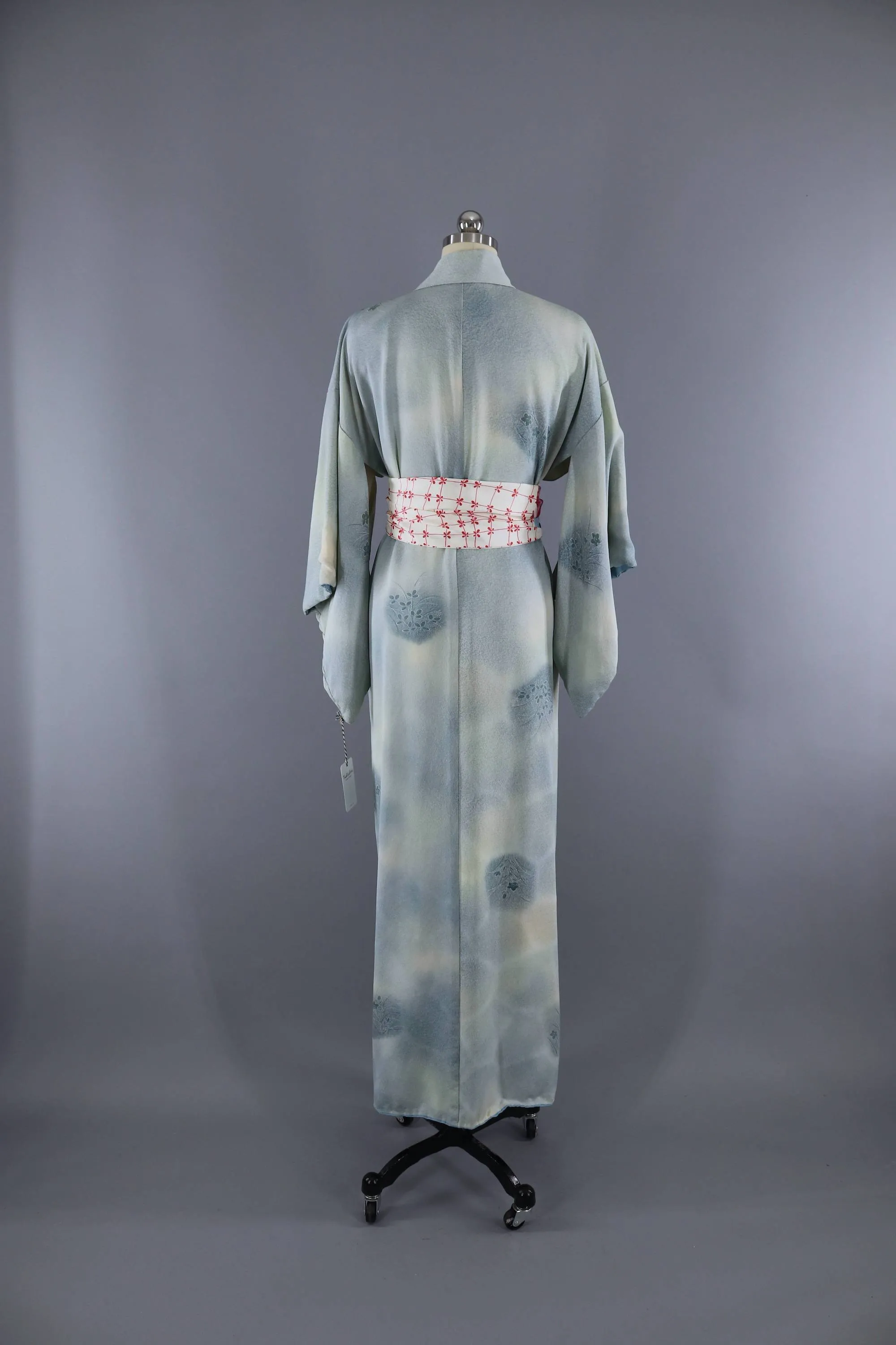 Vintage 1960s Silk Kimono Robe / Blue Ivory Ombre Floral